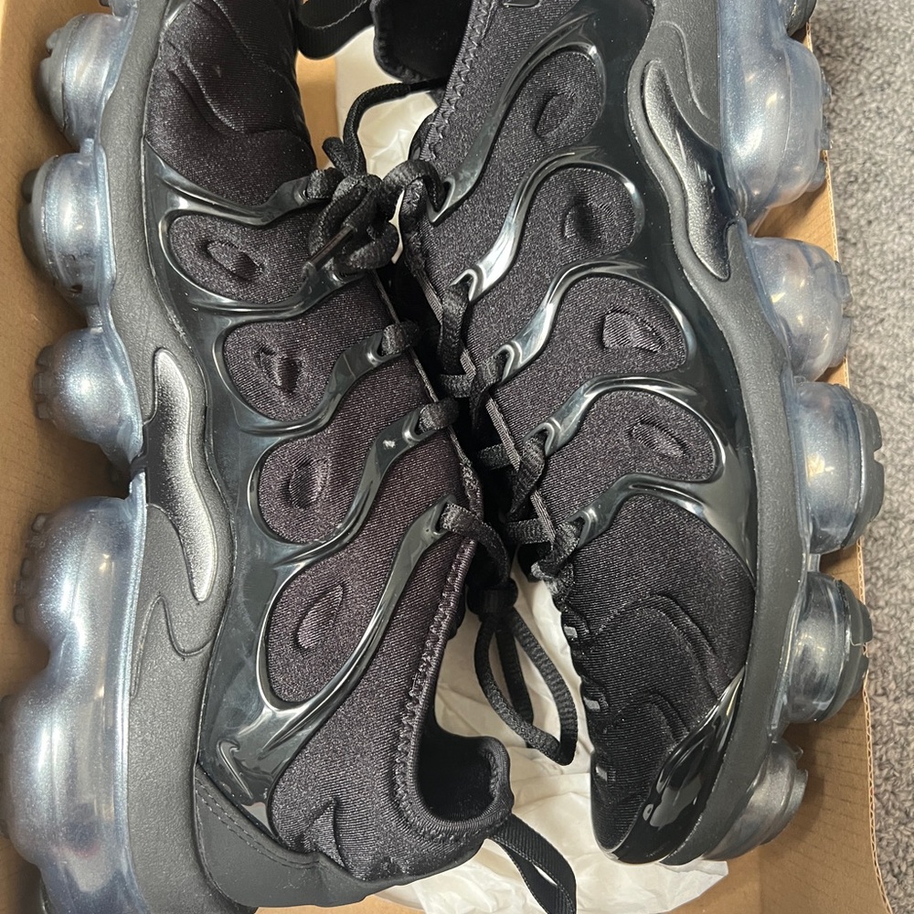 Nike Vapormax Plus Women’s 8.5